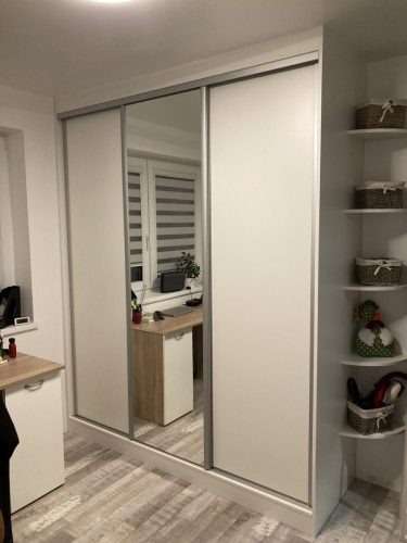 Truhlářství Plzeň Vestavěná skříň